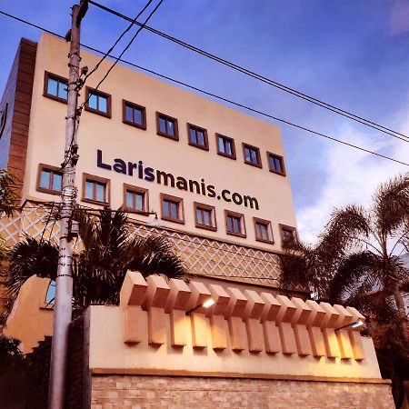 Hotel Syariah Larismanis Semarang Ngoại thất bức ảnh
