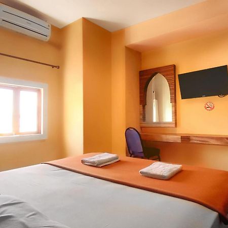 Hotel Syariah Larismanis Semarang Ngoại thất bức ảnh