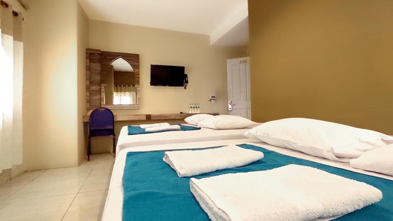 Hotel Syariah Larismanis Semarang Ngoại thất bức ảnh